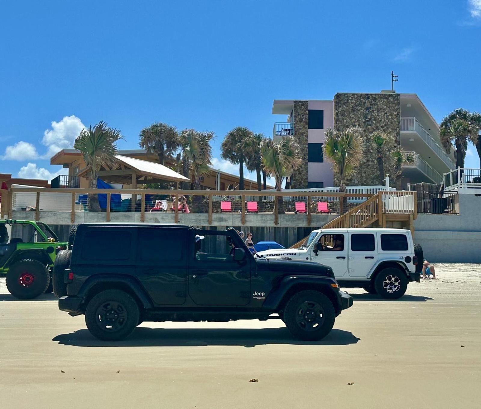 Flamingo Inn Beachfront - Daytona Beach Exterior photo